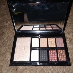 Doucce Freematic Limited Edition Smokey Eye Shadow Pro Palette